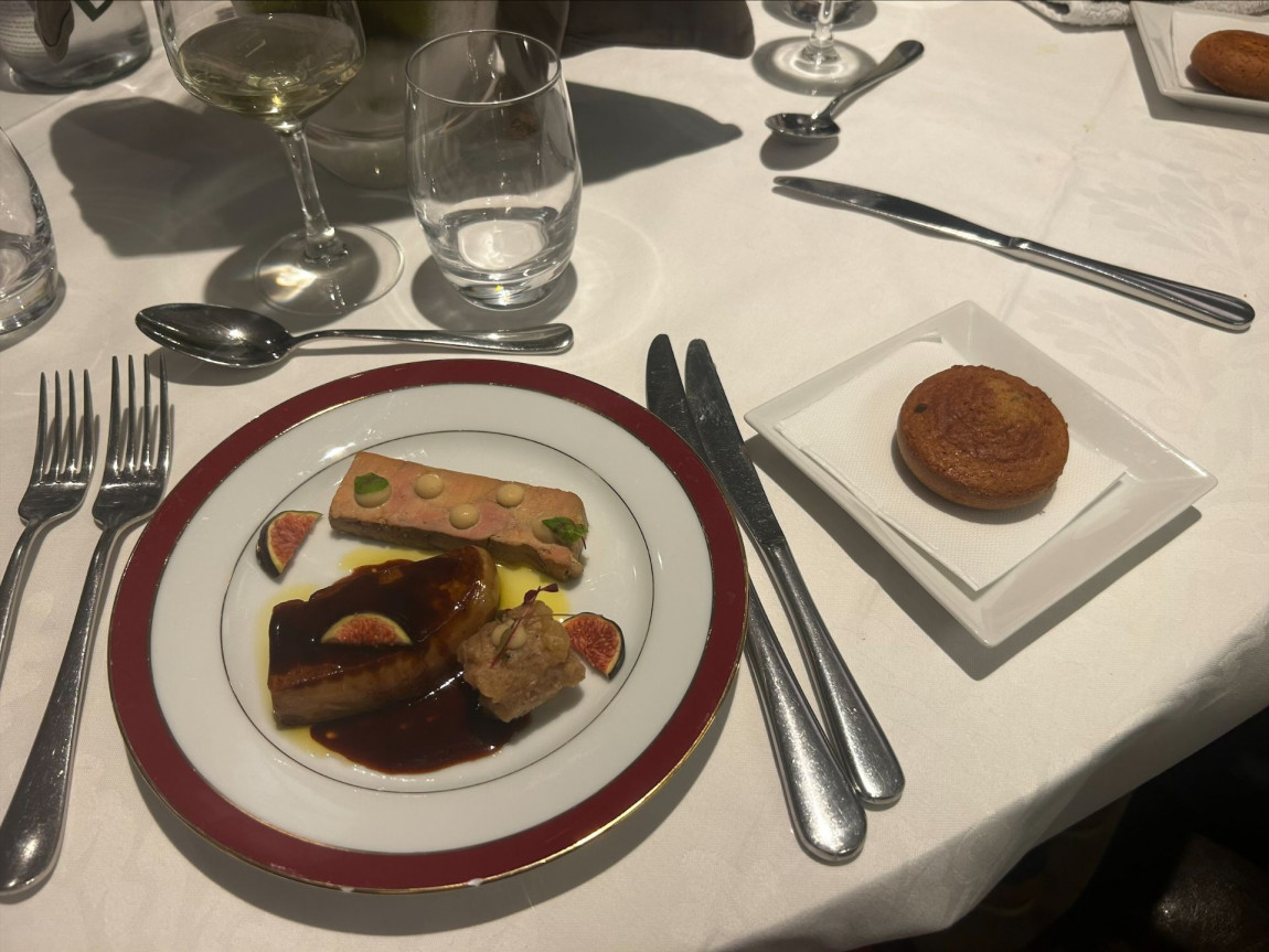 Duo de foie gras poêlé & mi-cuit jus reductions de porto